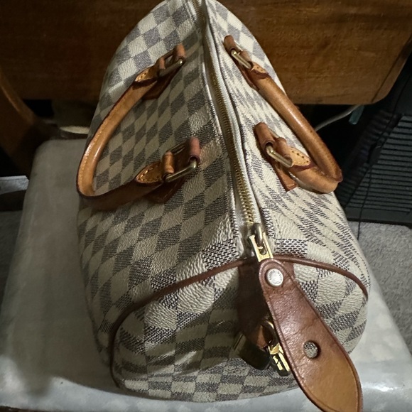 Speedy Vintage White Leather LV *SOLD* - Picture 2 of 8